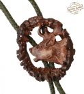 Cravata vanator sculptata in corn de cerb carpatin motiv cap cerb, maro